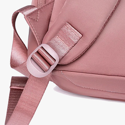 Mochila Femenina en Cuero Urbano Ravena para Laptop 15.6" CARGUE - Vista 15